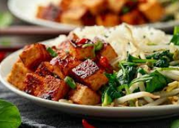 Tofu z ryżem i surówką